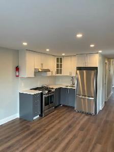 1 Bedroom Apartment Main Floor in a House  UTILITIES INCLUDED - Photo 2