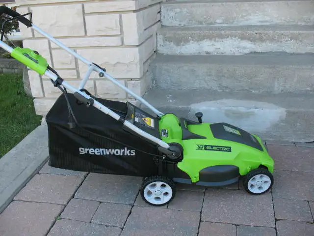 Greenworks 16-inch Corded Electric Lawnmower, BRAND NEW