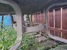 Free Picnic table - Photo 3