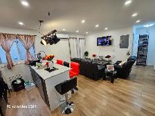 MAGNIFIQUE 4 ½ RÉNOVÉ – LUMINEUX, MODERNE ET MEUBLÉ ! - Photo 2