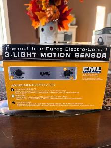 EML Thermal True-Range 3-Light Motion Sensor Security Light - Photo 3