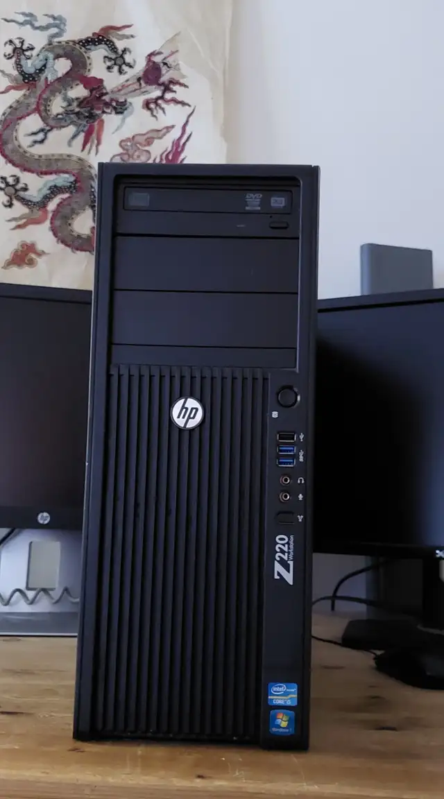 Desktop computer HP z220