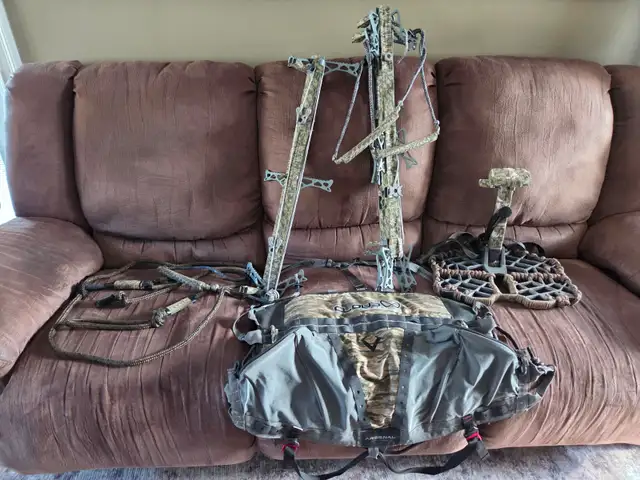 Saddle Hunting Kit.
