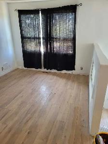 3 BR MainFloor in Castleridge - Avail NOW - Photo 5
