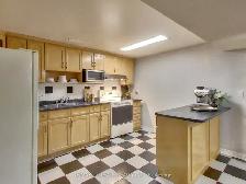 2Bed | 1,400sqft | Pvt Ent | FP | Sq1/Heartland | Bristol/Hurnto - Photo 6