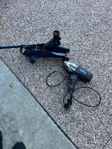 Car jack and electric gun