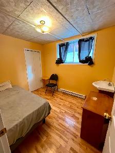 CHAMBRE SEMI-MEUBLÉE POUR ETUDIANT - ROSEMONT - Photo 4