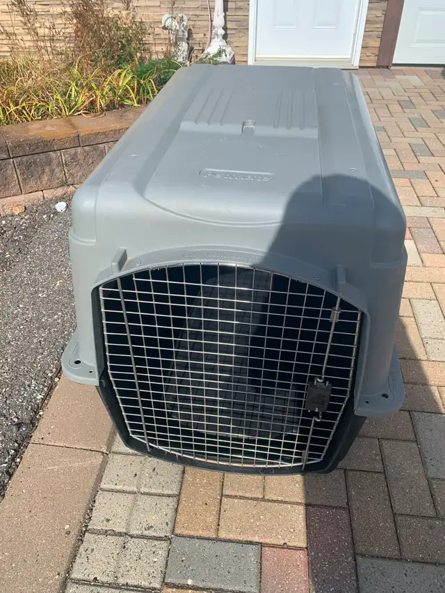 Petmate Large Dog Crate - 27' (W) x 40' (L) x 29' (T)