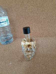 Leaf-gold in crystal skull