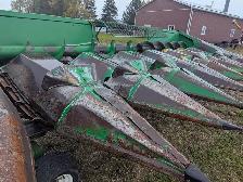 John Deere 843 Corn Head