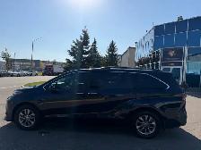 2024 Toyota Sienna XLT - Hybrid - Photo 3