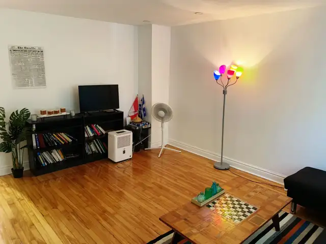 Apt belle cuisine 4 & 1/2 meublé & wifi/4 & 1/2 apt nice furnish