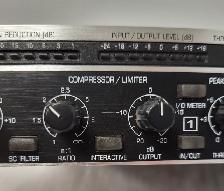 (N93955-1) Behringer MDX4400 Multicom Pro Processor - Photo 3