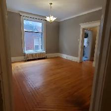 Centretown - Large 2 bedroom Victorian - Dec 1st - Photo 3