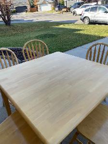 Kitchen Table with Chairs - Photo 2
