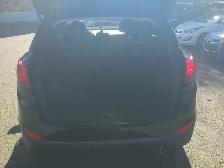 2015 Hyundai Tucson GLS Loaded With ONLY 140000 KM !! - Photo 10