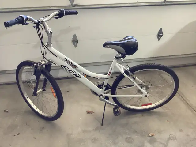 CCM Nevada F5 comfort 21 speed bike