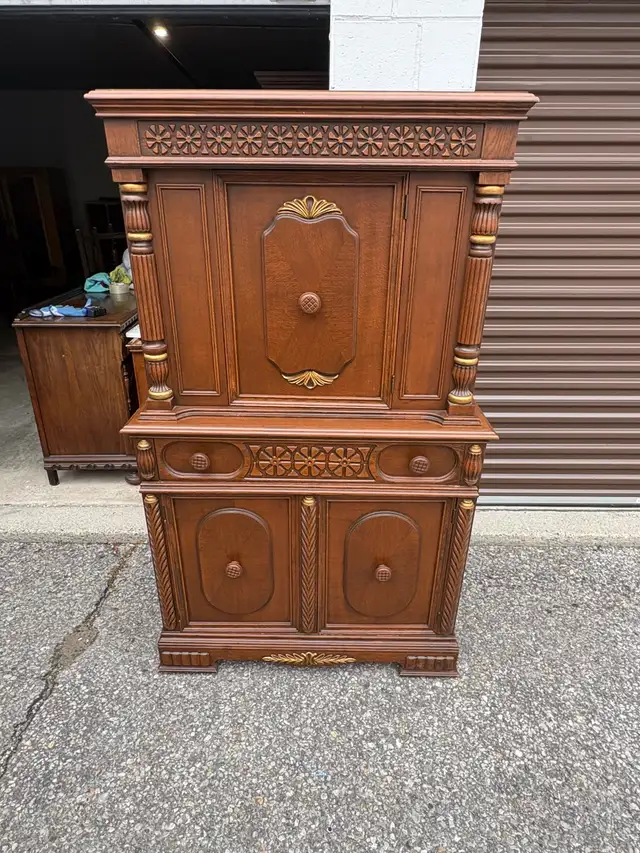 Free delivery antique Vintage Wooden Hutch Cabinet