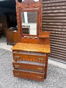 Free delivery antique Vintage Oak Dresser with Mirror - Photo 3