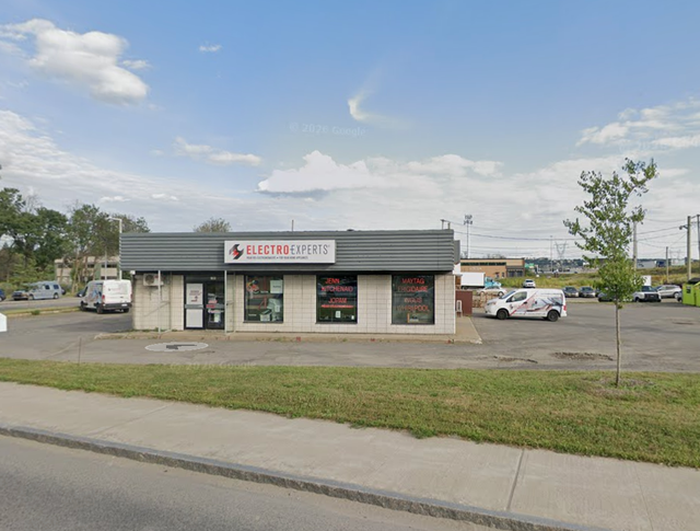 Beau grand local commercial à louer Wilfrid-Hamel Février