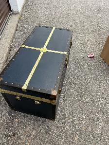 Free delivery used Vintage Style Decorative Storage Trunk - Photo 10