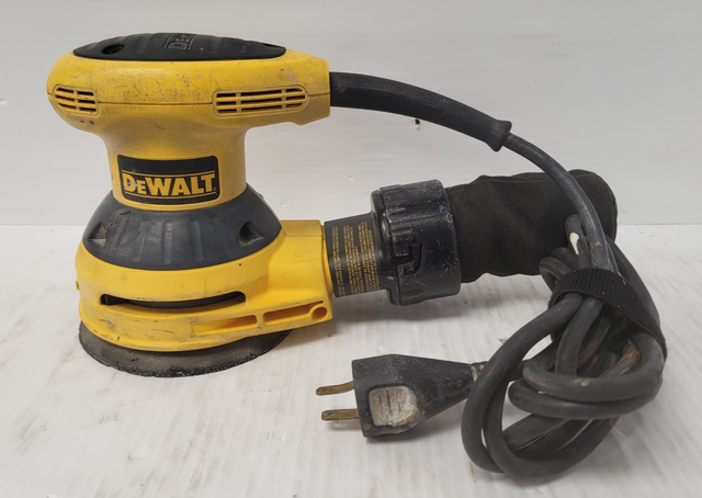 (N93742-1) Dewalt D26451 Corded Sander