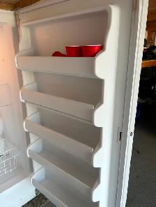 Huge size Frigidaire brand freezer for sale. - Photo 4