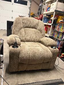 Electric lift recliner for seniors