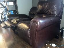 leather reclining love seat - Photo 2