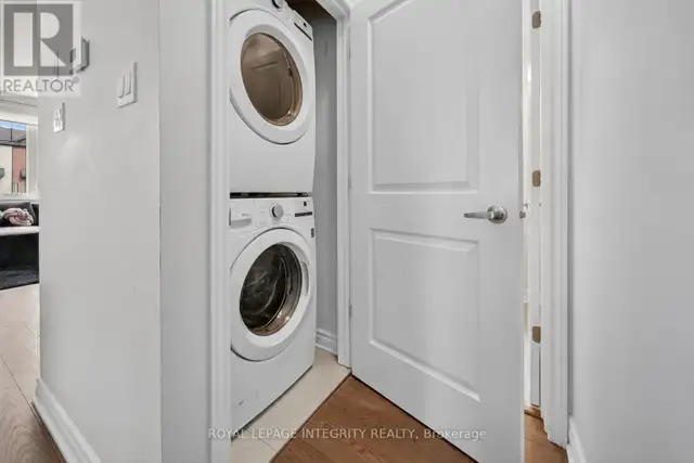 AIRBNB style room rental WOMEN ONLY