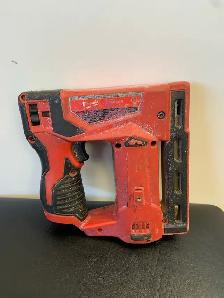 Milwaukee M12 Crown Stapler