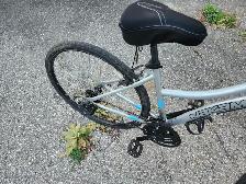 Ladies Commuter Bike For Sale - Photo 5
