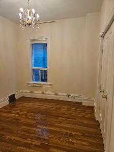 Bright Victorian 2nd Floor Flat on Manning-10ft Ceilings - Photo 6