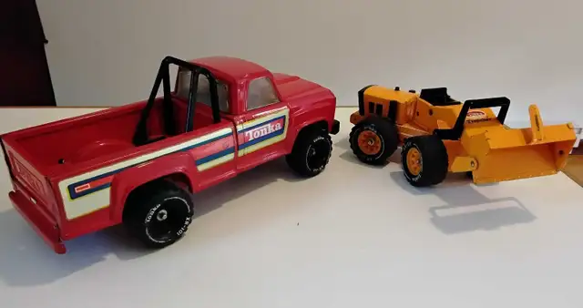 Tonka camion 11062, Trencher 52900 vintage 1980's truck.