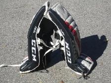 UP FOR SALE CCM BY LEFEVRE E3.9 31 1 SIZE GOALIE PADS $125.00! - Photo 2