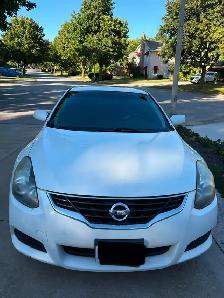2012 Nissan Altima Coupe A5S- 4 Cylinder - Photo 3
