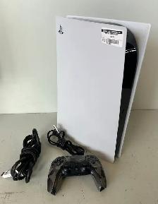 825 GB PS5 w/power cord/HDMI/controller (33198181)