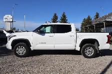 2024 Toyota Tundra SR5 CREWMAX, NO ACCIDENTS - Photo 2