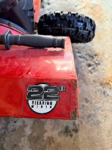 Snowblower for sale 22" - Photo 2