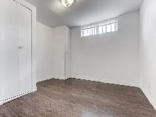 ROOM FOR RENT (Scarborough Location)