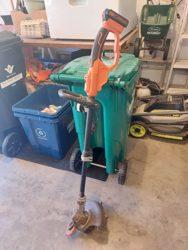 TRIMMER/EDGER - 20V MAX - BLACK & DECKER