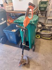 TRIMMER/EDGER - 20V MAX - BLACK & DECKER