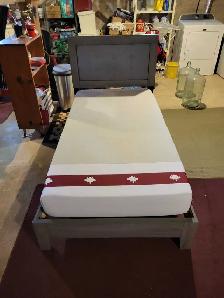 twin platform bed and mattress for sale in great shape - Photo 5