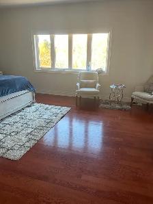 A large master bed room rent  in 4 bed rooms  big House in quiet - Photo 4