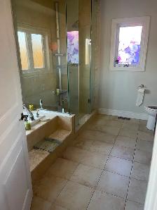 A large master bed room rent  in 4 bed rooms  big House in quiet - Photo 5