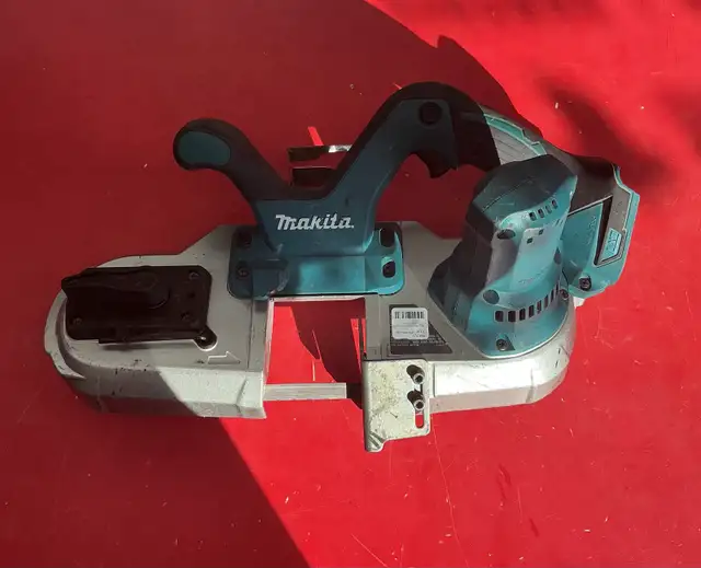 Scie à ruban portative Makita 18V