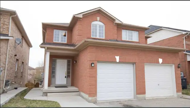 3 bed 2.5 washrooms Upper House for rent