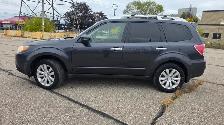 2012 Subaru Forester X Touring- LOADED- MANUAL- GREAT CONDITION - Photo 4