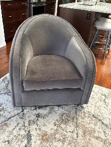 Club Chairs for sale - Photo 2