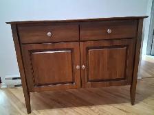 Buffet Poitras en bois  naturel.